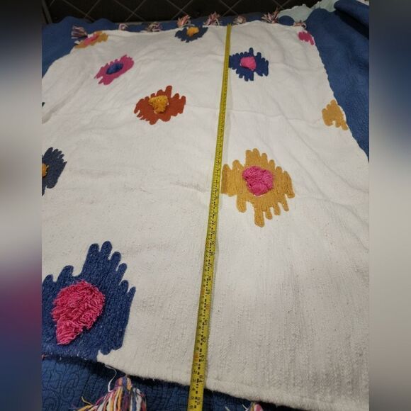 Anthro Tufted Flowers Tasseled Throw Blanket - Picture 11 of 13